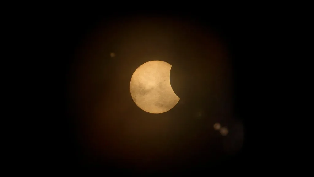 Eclipse Lunar en Sueños